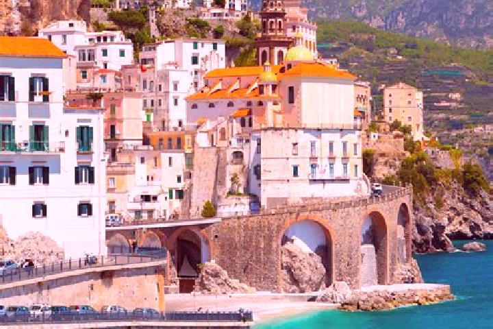 Kinsley, 21 — Escort in Arcene, Italy
