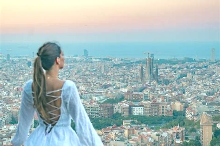 Kinsley, 21 — Escort in Barcelona, Spain