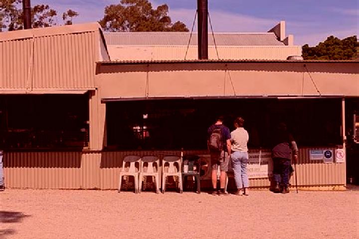 Kinsley, 21 — Escort in Blacksmiths, Australia