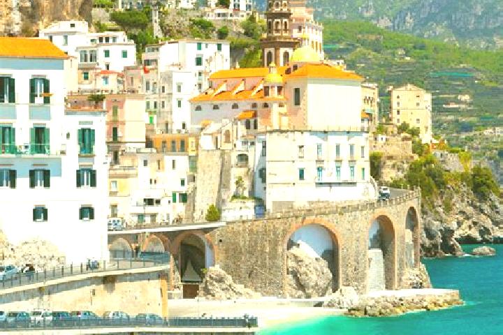 Kinsley, 21 — Escort in Gergei, Italy