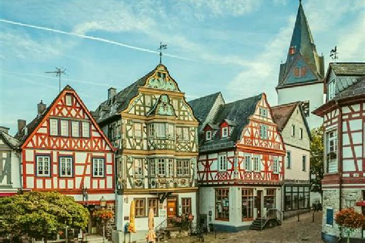 Kinsley, 21 — Escort in Idstein, Germany