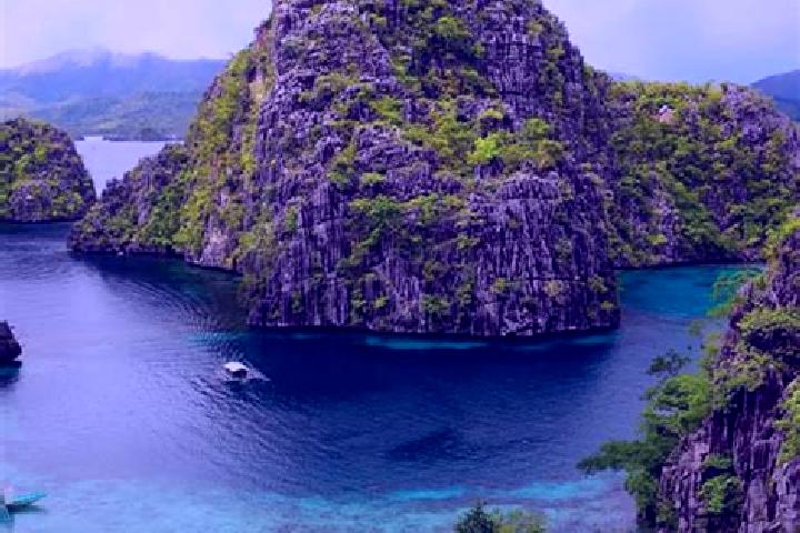 Kinsley, 21 — Escort in Lumuyon, Philippines
