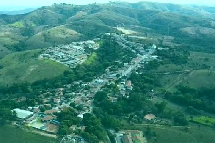 Kinsley, 21 — Escort in Serra da Saudade, Brazil