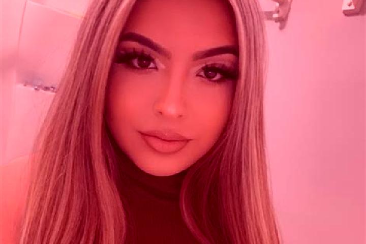 Kinsley, 22, a blonde brown-eyed latina companion based in Urecho. Offering Domination, BDSM, A-Level. Available for incall and outcall, overnight bookings a...