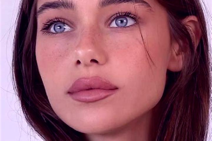 Kinsley, 22, a brunette amber-eyed mediterranean companion based in Colonia Menno. Offering Erotic Massage, Fetish, Deep French Kissing, A-Level. Available f...