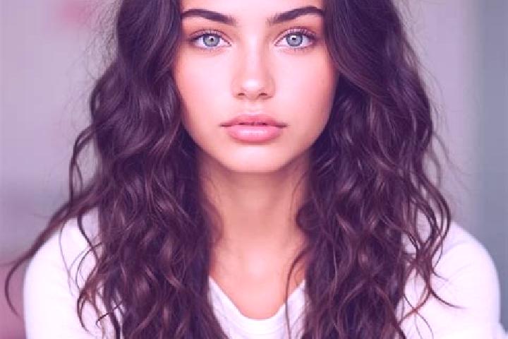 Kinsley, 22, a brunette brown-eyed mediterranean companion based in Laraos. Offering Striptease, OWO, Duos, Fetish. Available for incall and outcall, overnig...