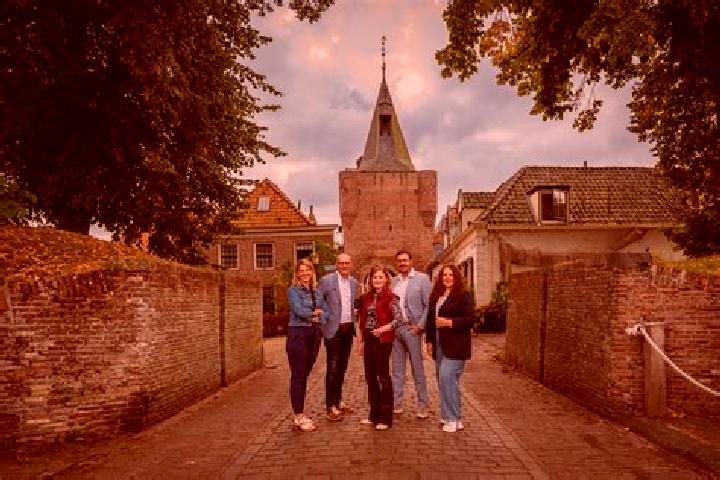 Kinsley, 22 — Escort in De Steeg, Netherlands