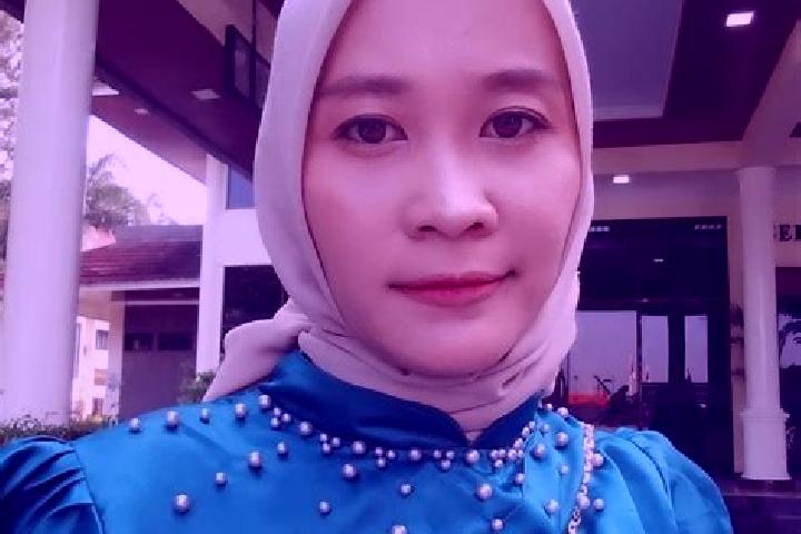 Kinsley, 22 — Escort in Gempolan Wetan, Indonesia