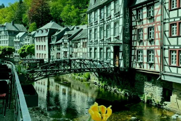 Kinsley, 22 — Escort in Mochau, Germany