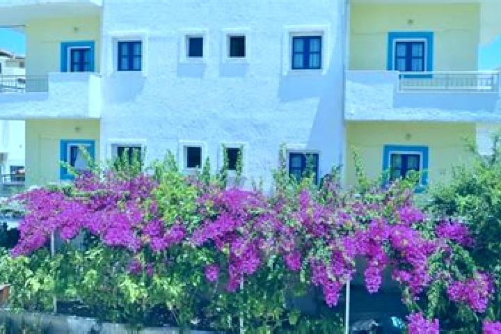 Kinsley, 22 — Escort in Nea Apollonia, Greece