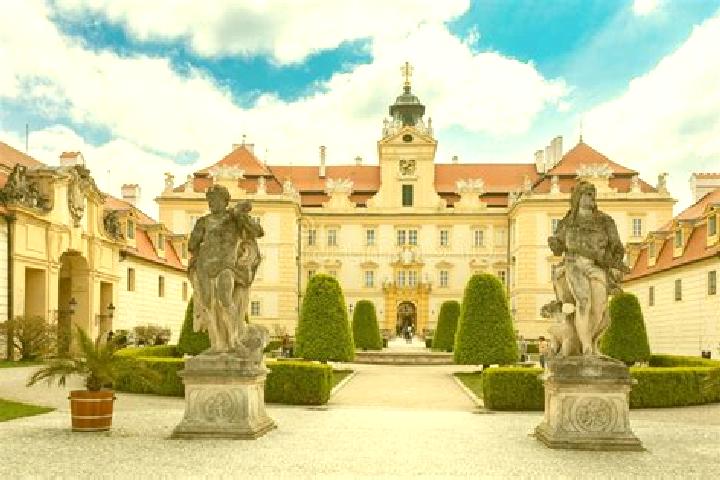 Kinsley, 22 — Escort in Valtice, Czech Republic