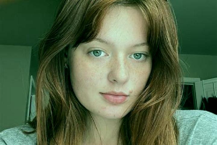 Kinsley, 23, a auburn amber-eyed caucasian companion based in Vredefort. Offering CIM, Deep French Kissing, Tantra. Available for incall and outcall, overnig...