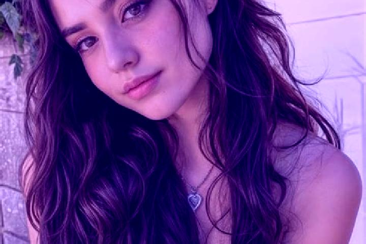 Kinsley, 23, a blonde amber-eyed middle eastern companion based in Urluiu. Offering Deep French Kissing, GFE, OWO, Domination, A-Level. Available for incall ...