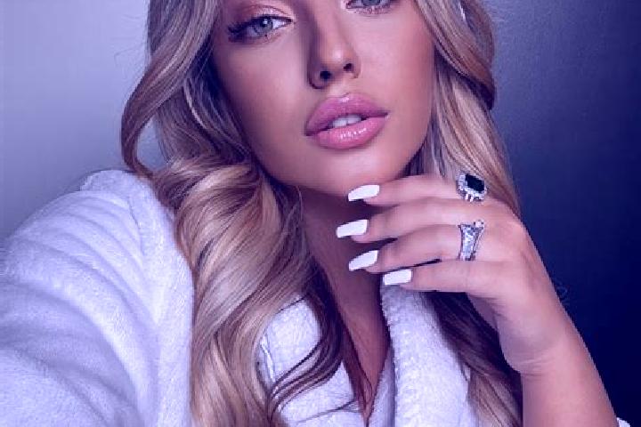 Kinsley, 23 — Escort in Goesterli, Turkey