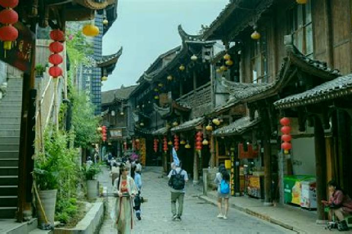 Kinsley, 23 — Escort in Guankou, China