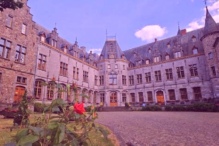 Kinsley, 23 — Escort in Ham-sur-Heure, Belgium