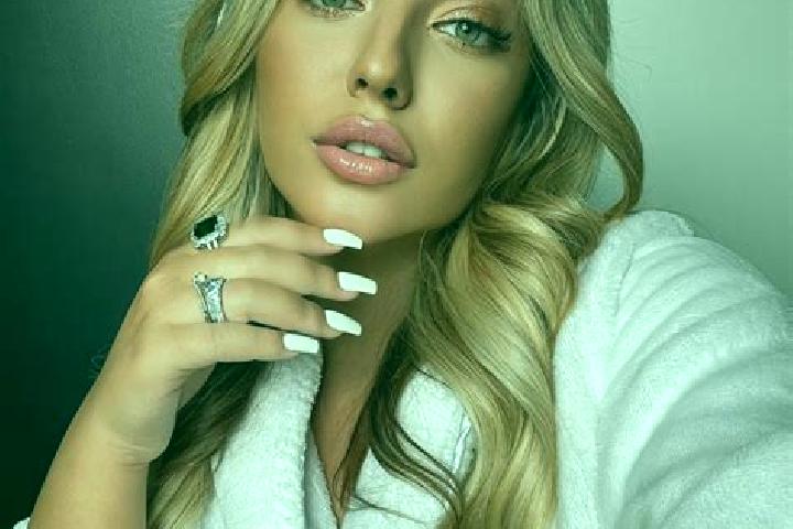 Kinsley, 23 — Escort in Hudlice, Czech Republic