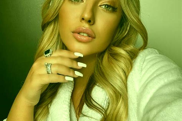 Kinsley, 23 — Escort in Kozova, Ukraine