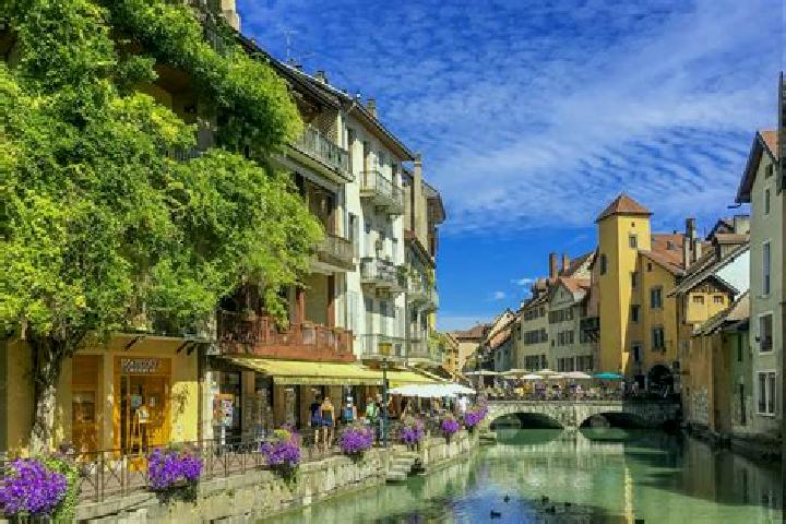 Kinsley, 23 — Escort in Vauciennes, France