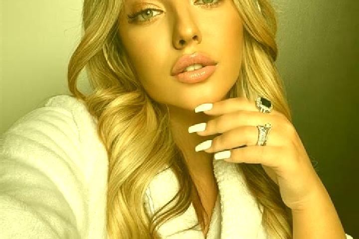 Kinsley, 23 — Escort in Vilenka, Russia