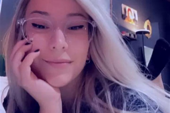 Kinsley, 24, a blonde dark-eyed ebony companion based in Calais. Offering BDSM, Couples, Erotic Massage, Party Girl. Available for incall and outcall, overni...
