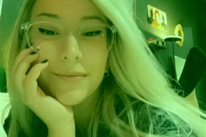 Kinsley, 24, a blonde dark-eyed ebony companion based in Langeheit. Offering Domination, Tantra, A-Level, Duos. Available for incall and outcall, day and eve...