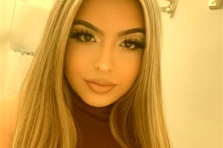 Kinsley, 24, a blonde grey-eyed latina companion based in El brus. Offering Girlfriend Experience, Massage, Domination, Overnight. Available for incall and o...