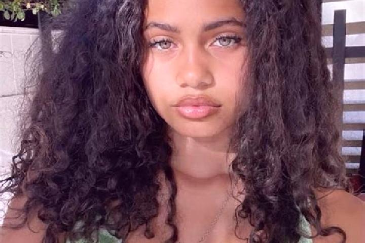 Kinsley, 24, a red green-eyed mixed companion based in Rich. Offering Striptease, BDSM, CIM, Roleplay. Available for incall and outcall, overnight bookings a...