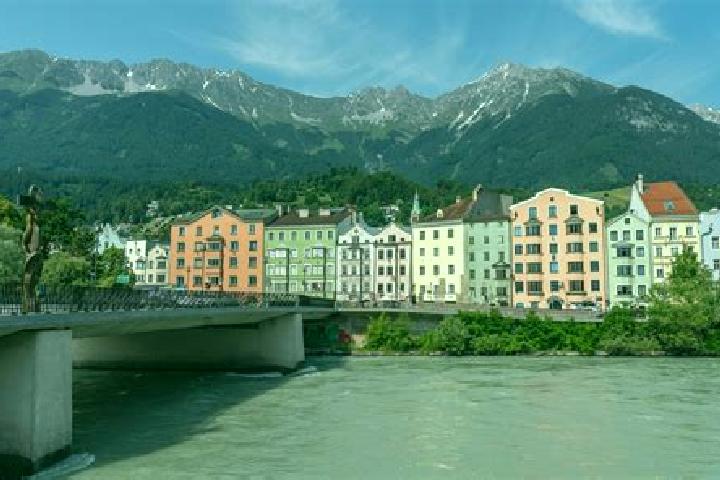 Kinsley, 24 — Escort in Gois, Austria