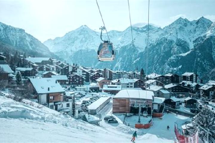 Kinsley, 24 — Escort in Grachen, Switzerland