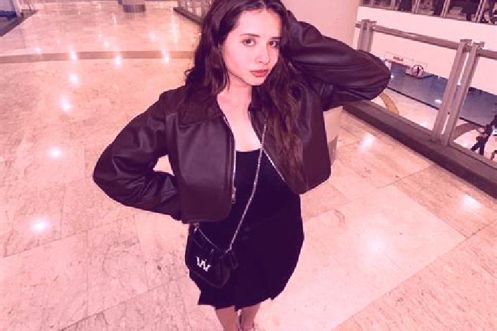 Kinsley, 24 — Escort in Jovita, Argentina
