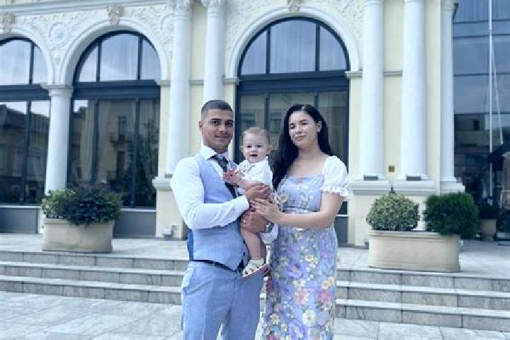Kinsley, 24 — Escort in Macea, Romania