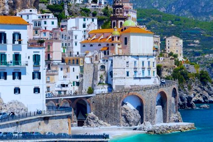 Kinsley, 24 — Escort in Pontassieve, Italy