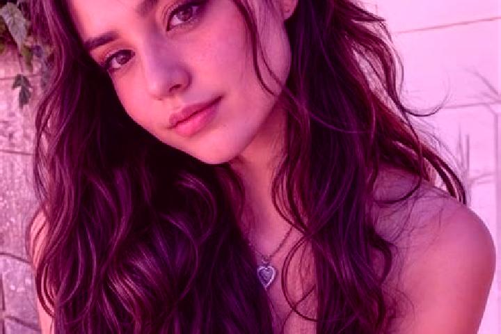 Kinsley, 25, a auburn brown-eyed middle eastern companion based in Weedon Centre. Offering Overnight, GFE, Party Girl. Available for incall and outcall, day ...