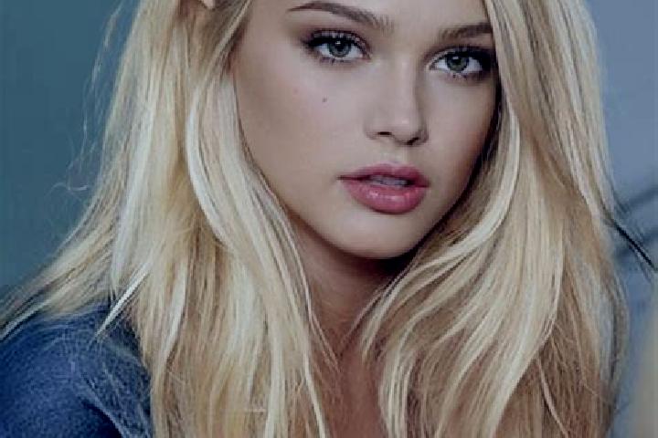 Kinsley, 25, a blonde hazel-eyed european companion based in Melkhoutfontein. Offering Striptease, Girlfriend Experience, Massage, Duos, 69. Available for in...