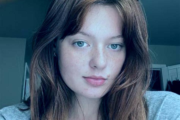 Kinsley, 25, a red dark-eyed mediterranean companion based in Saint-Seurin-de-Cadourne. Offering Girlfriend Experience, 69, BDSM. Available for incall and ou...