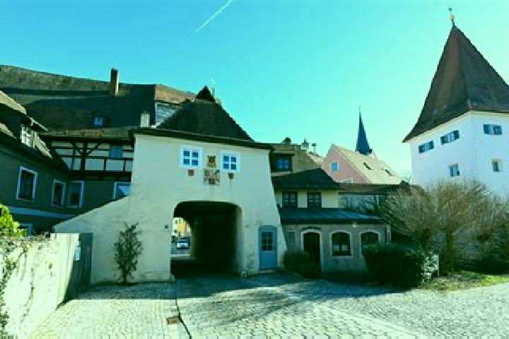 Kinsley, 25 — Escort in Berching, Germany
