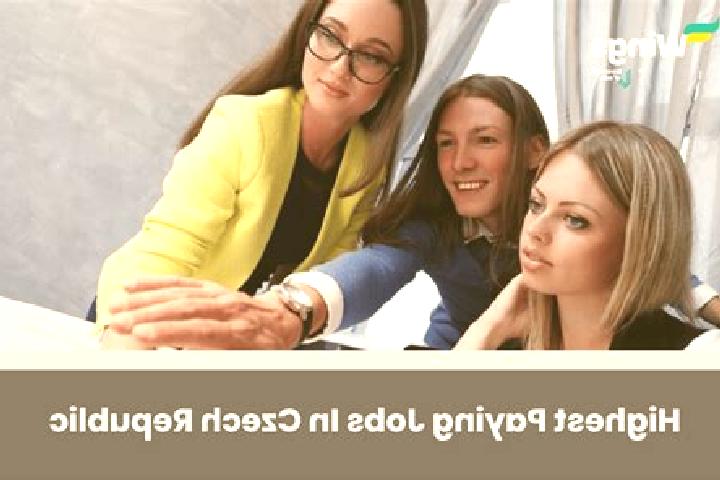 Kinsley, 25 — Escort in Horineves, Czech Republic