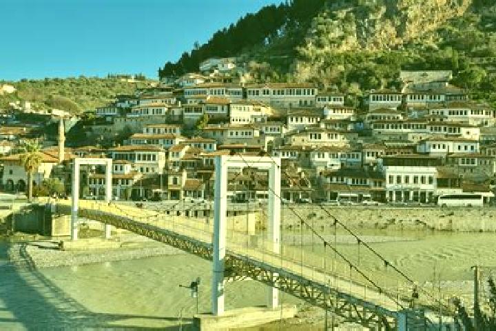 Kinsley, 25 — Escort in Mollas, Albania