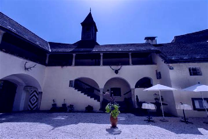Kinsley, 25 — Escort in Moosburg, Austria