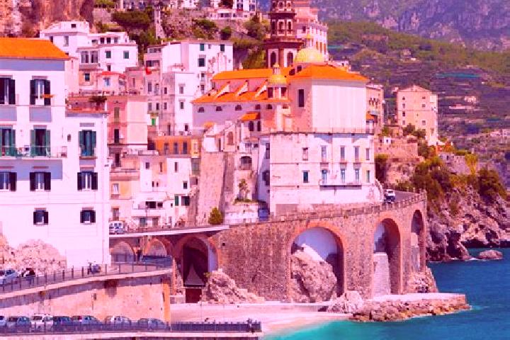 Kinsley, 25 — Escort in Visso, Italy