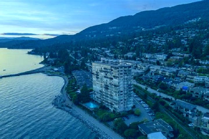 Kinsley, 25 — Escort in West Vancouver, Canada