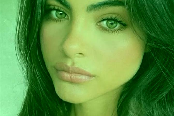 Kinsley, 26, a red dark-eyed indian companion based in Yovon. Offering 69, Duos, Tantra, Overnight. Available for incall and outcall, overnight bookings avai...