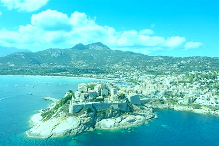 Kinsley, 26 — Escort in Calvi, France