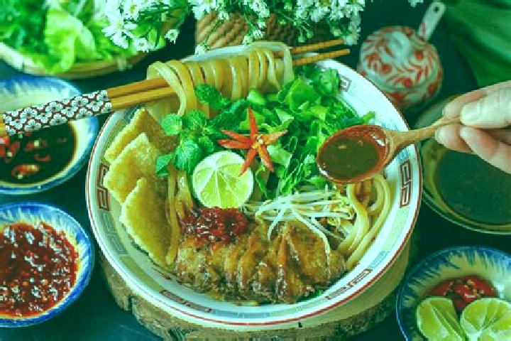 Kinsley, 26 — Escort in Cho Lau, Vietnam