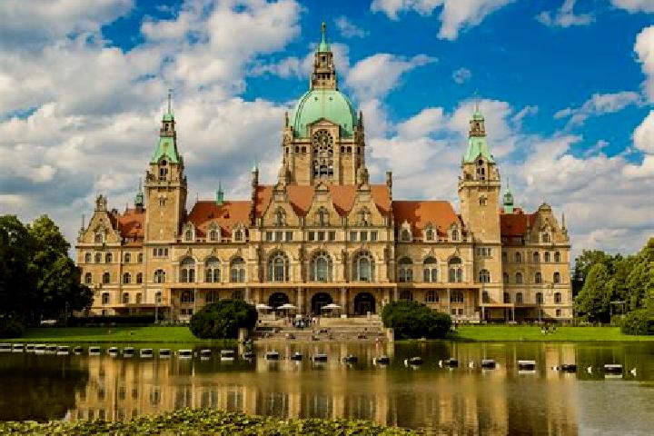 Kinsley, 26 — Escort in Friedeburg, Germany