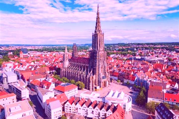 Kinsley, 26 — Escort in Neu-Ulm, Germany