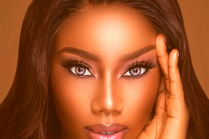 Kinsley, 27, a chestnut blue-eyed ebony companion based in Taule. Offering Party Girl, Duos, Dinner Date, Domination. Available for incall and outcall, day a...