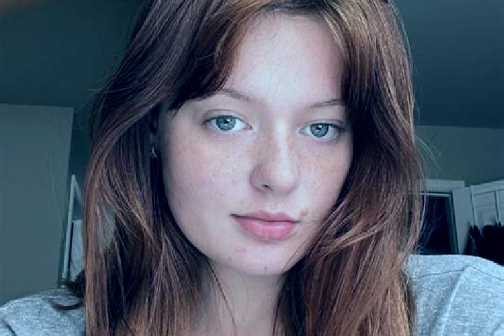 Kinsley, 27, a red dark-eyed caucasian companion based in Bielefeld. Offering Girlfriend Experience, Overnight, Couples, Prostate Massage, 69. Available for ...