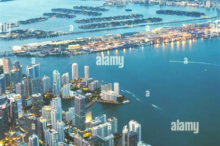 Kinsley, 27 — Escort in Miami, United States
